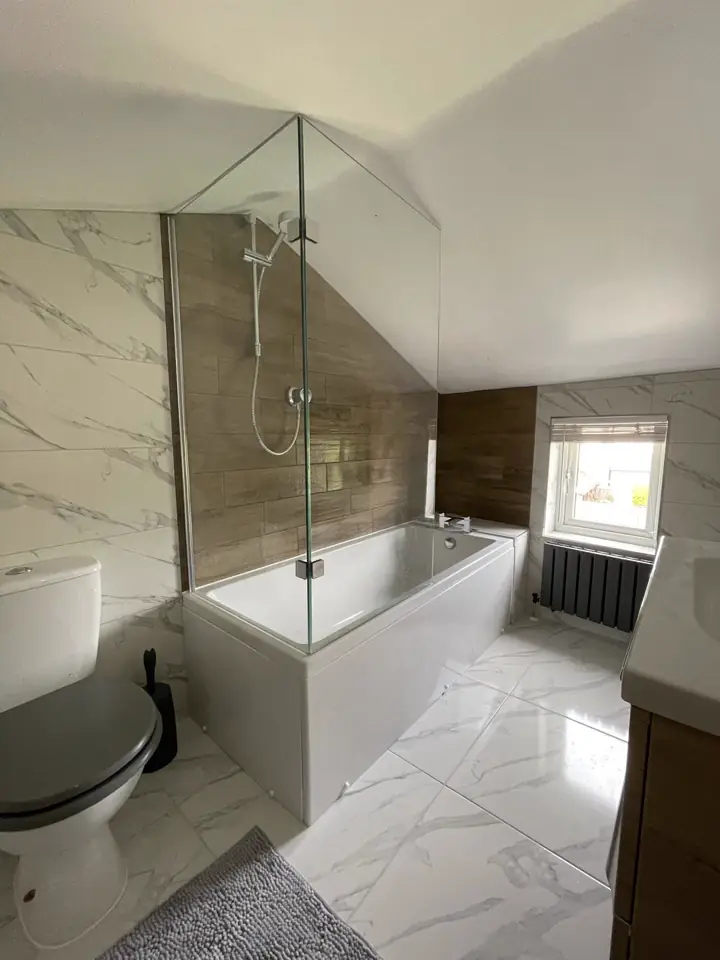 Bathroom with feature lighting