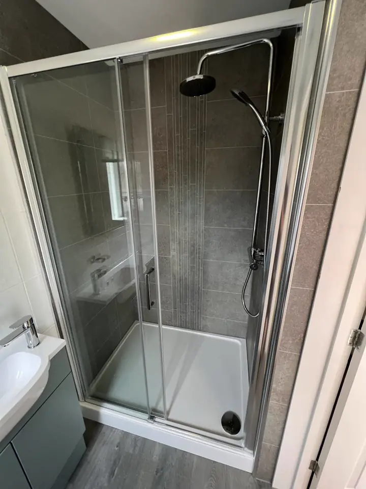 Bathroom suite and tiling