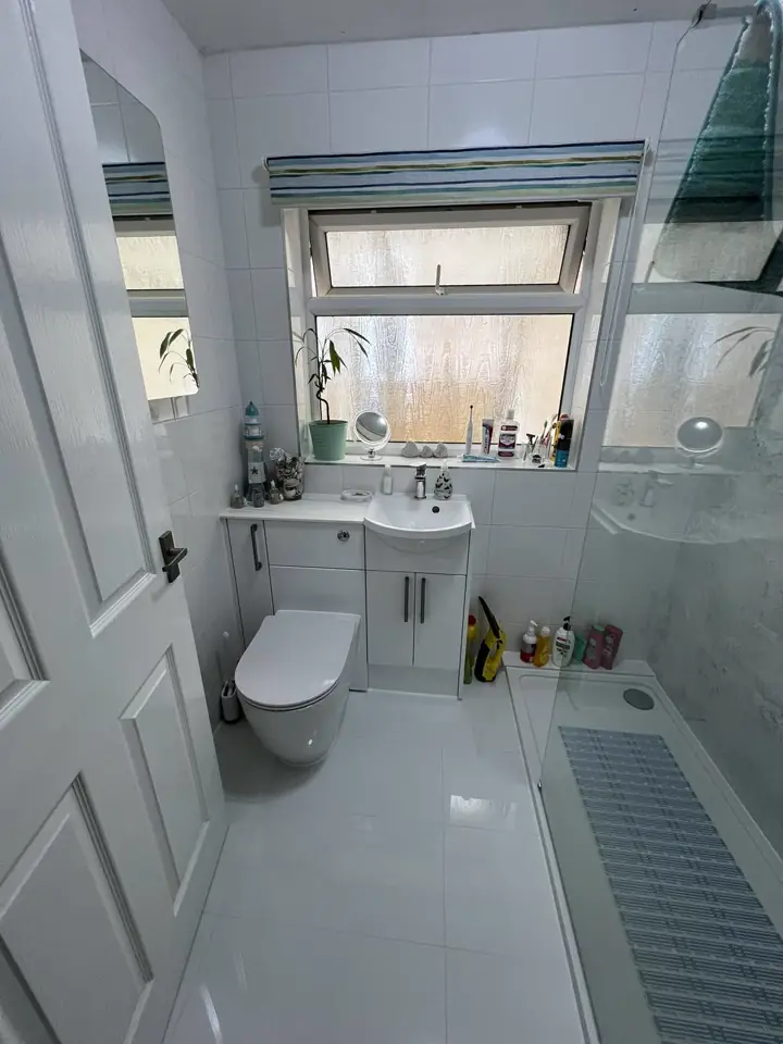 Bathroom installation detail