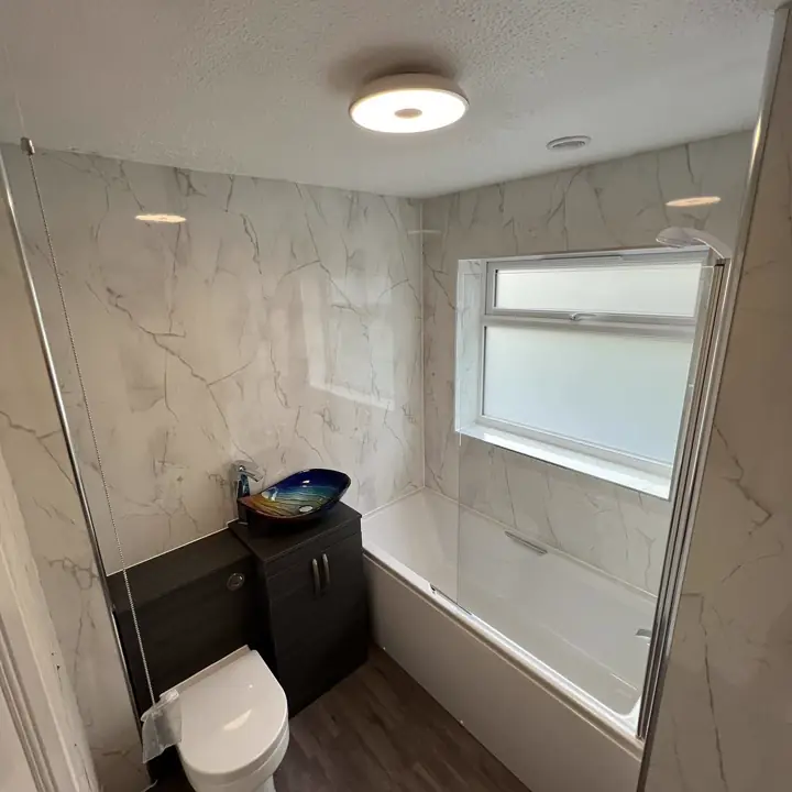 Bathroom fitting and finish
